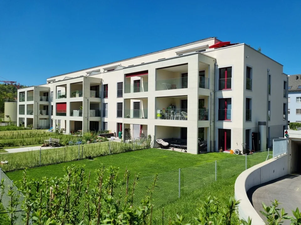 4,5 Zimmerwohnung gleich am Bahnhof Sennhof-Winterthur