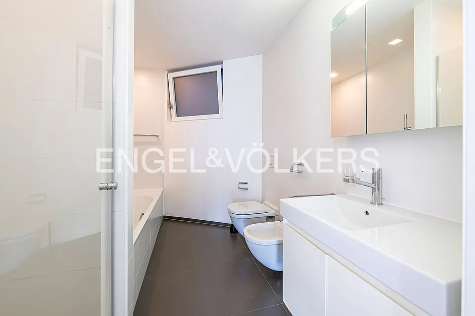 Modernes Design mit Privatgarten (111)