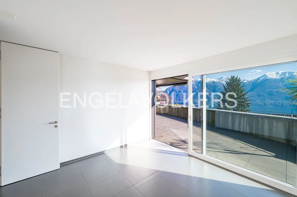 Modernes Design mit Privatgarten (111)
