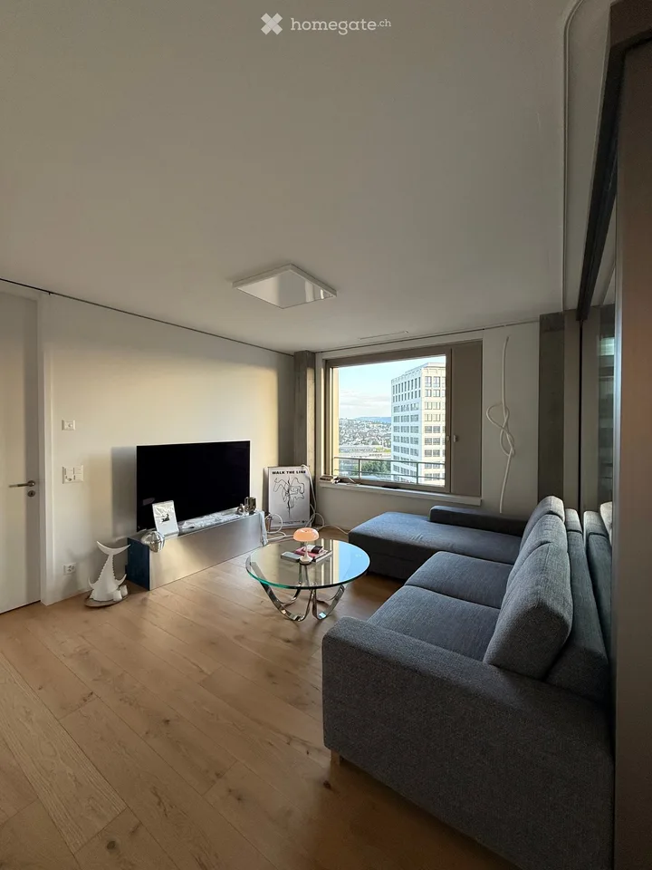 Moderne 3.5-Zimmer-Wohnung inkl. Parkplatz in Oerlikon
