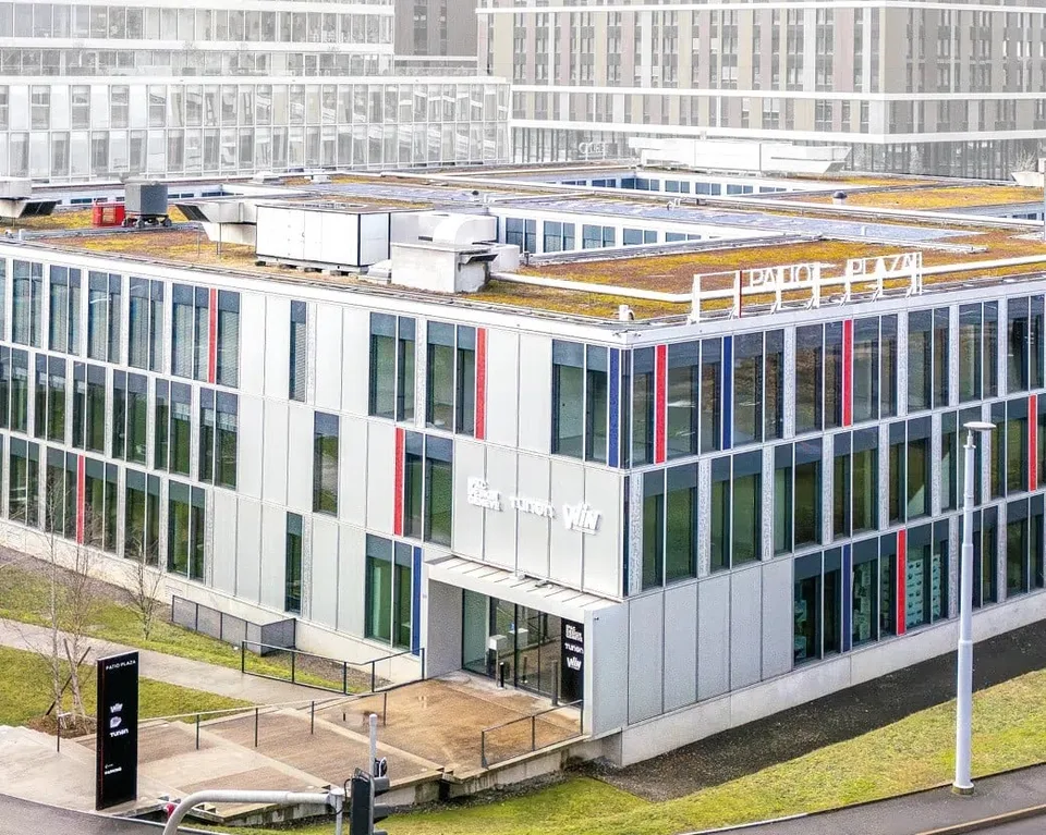 Espace de bureaux denviron 477 m2 aux portes du quartier de lEtang