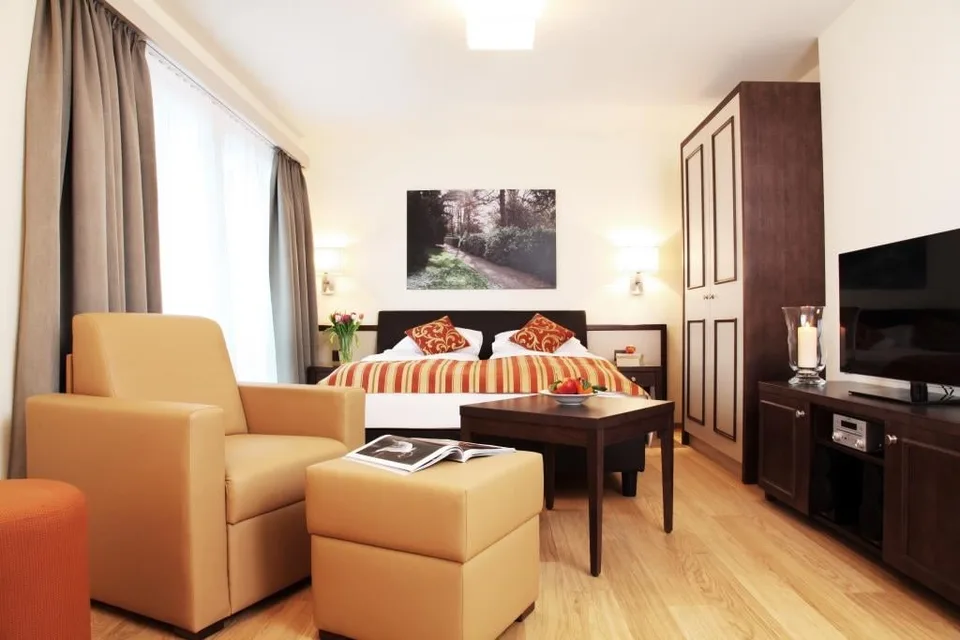 Studio Penthouse Apartment mit Balkon möbiliert in Zürich Seefeld