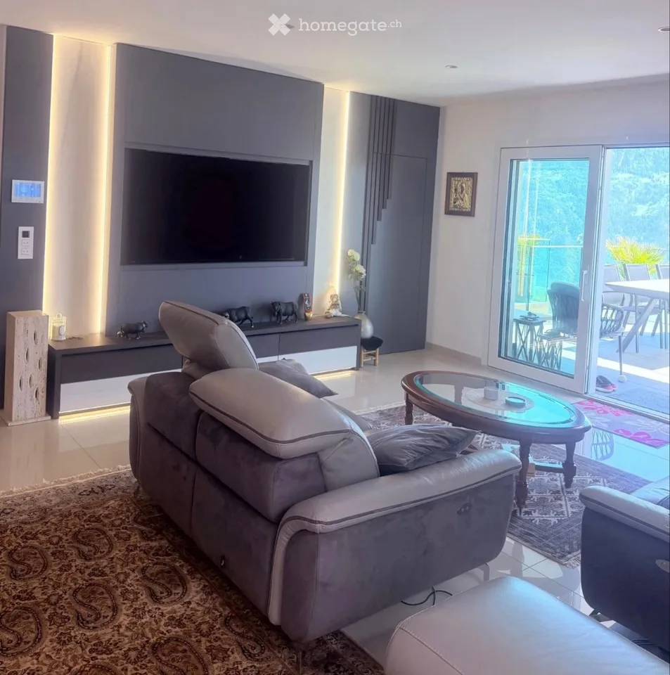 Magnificent 4.4-room attic apartment