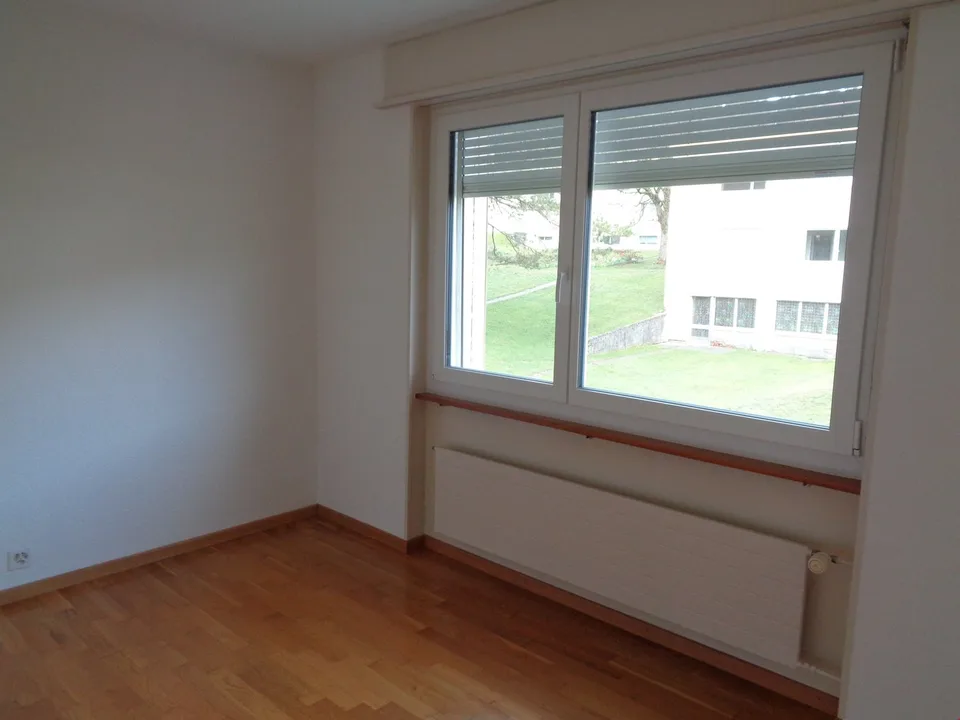 Appartamento situato in un quartiere tranquillo circondato da verde. – foto 6 di 11