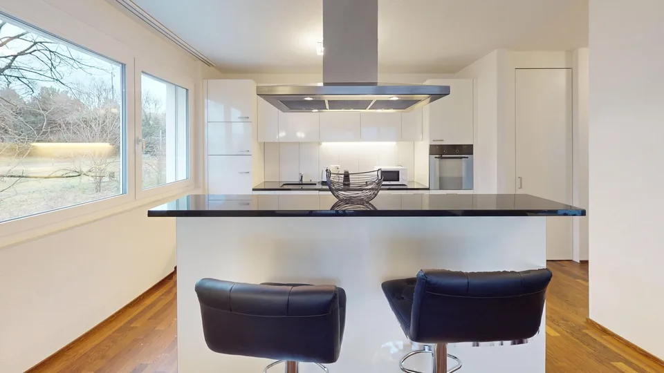 Elegant 3-bed furnished apartment with balcony in Morges