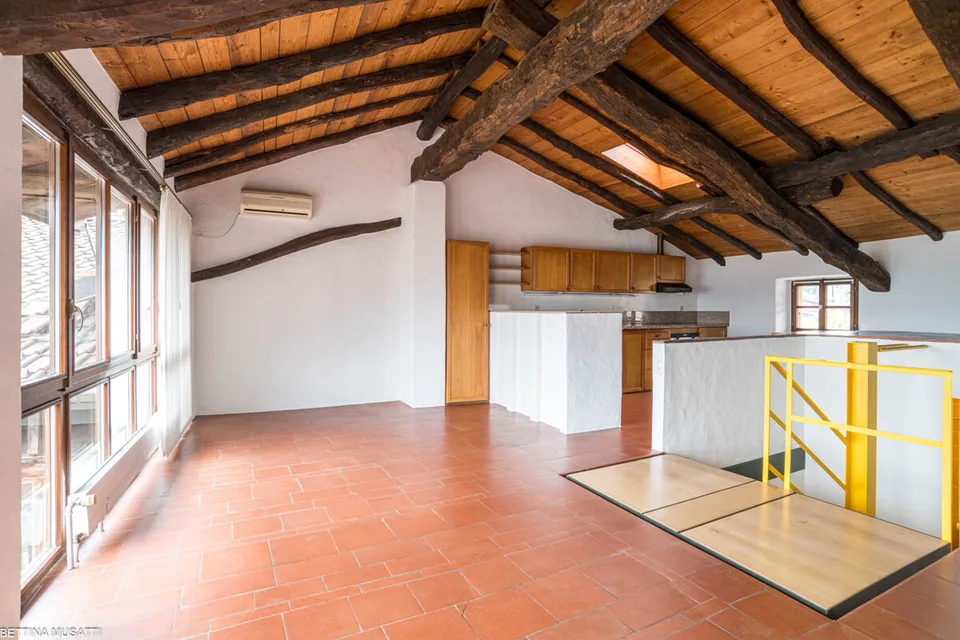 RANCATE - Faszinierendes Haus mit Loggia und Panoramablick