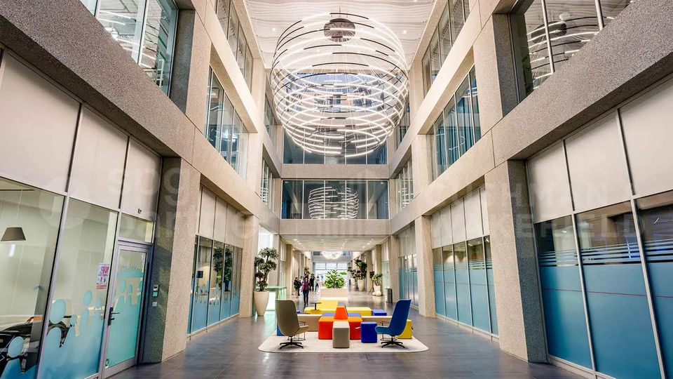 TEMPO - High-Tech-Flächen in einem zertifizierten BREEAM- und MINERGIE-Gebäude