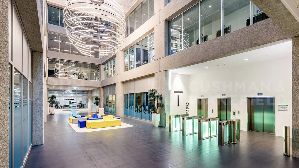 TEMPO - Superficie high-tech in un edificio contemporaneo certificato BREEAM e MINERGIE – foto 6 di 6