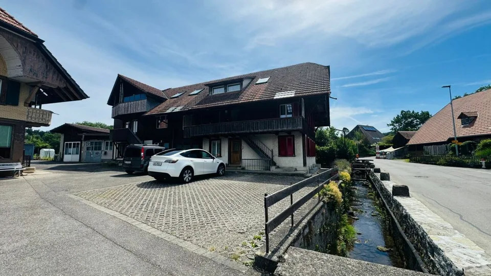 5-Zimmer-Wohnung mit mehreren Terrassen und ein Parkplatz inklusive