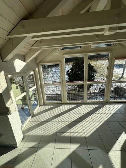 Charmante 4.5-Zimmer-Dachwohnung in ruhiger Lage von Biembach im Emmental