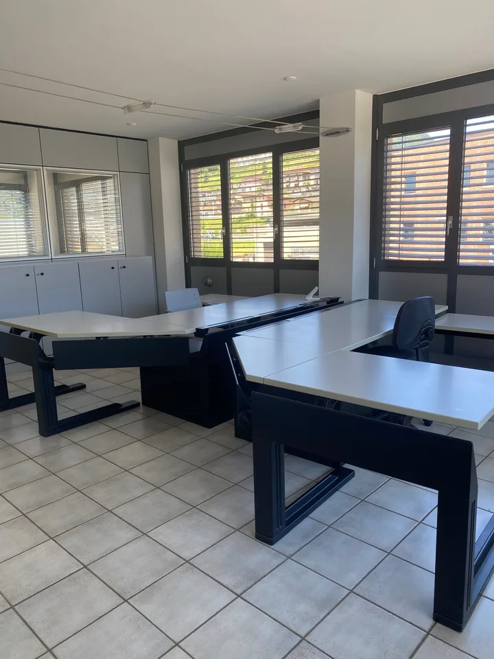 Ufficio di 4 locali in affitto a Balerna-Via Sottobisio 30