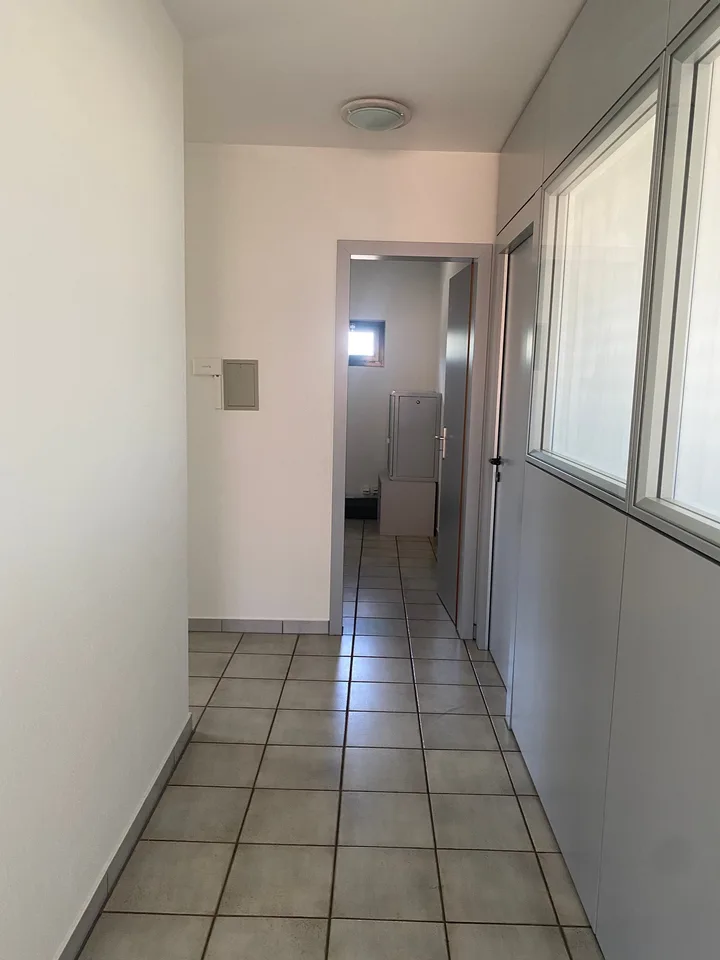 Ufficio di 4 locali in affitto a Balerna-Via Sottobisio 30