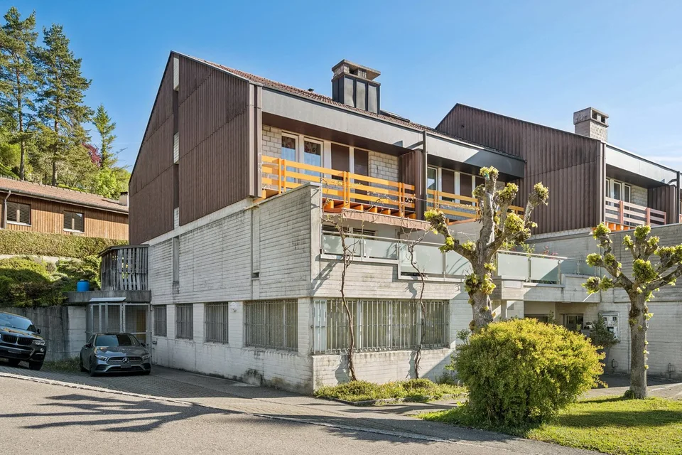 Spacieux bureaux à louer à Develier