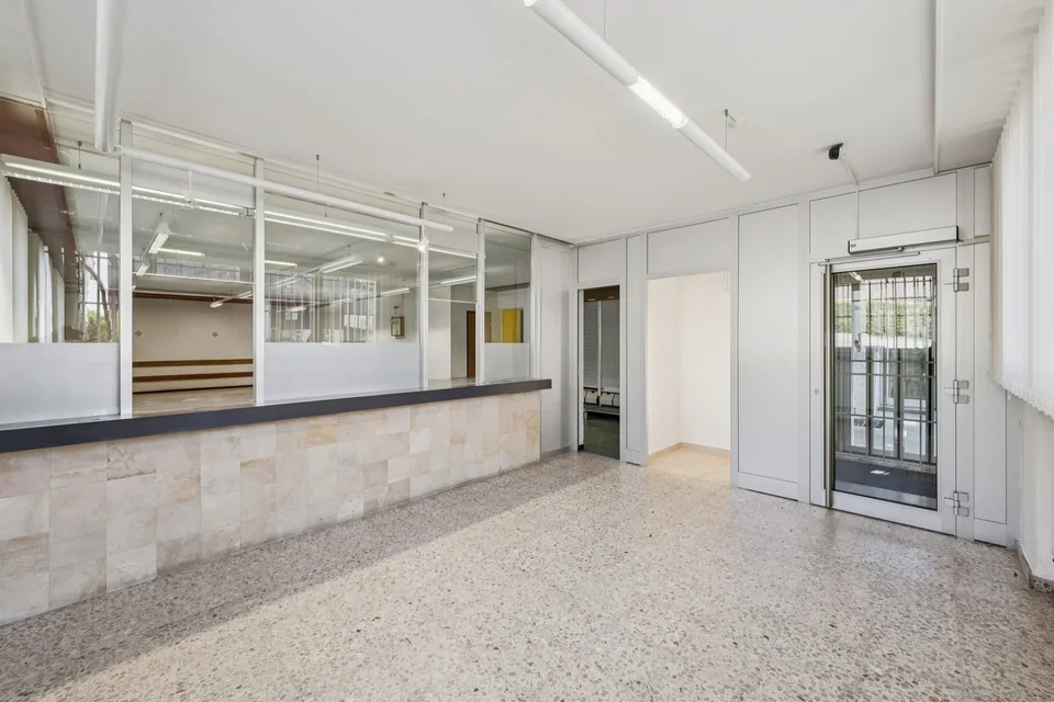 Ampii uffici in affitto a Develier – foto 10 di 12