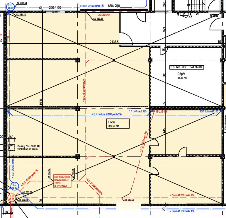Laboratorio di 327m² in affitto - Piano terra - accesso diretto