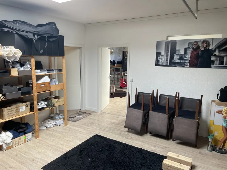 Sehr schöner Raum in einer Gewerbezone in Préverenges – Foto 7 von 7