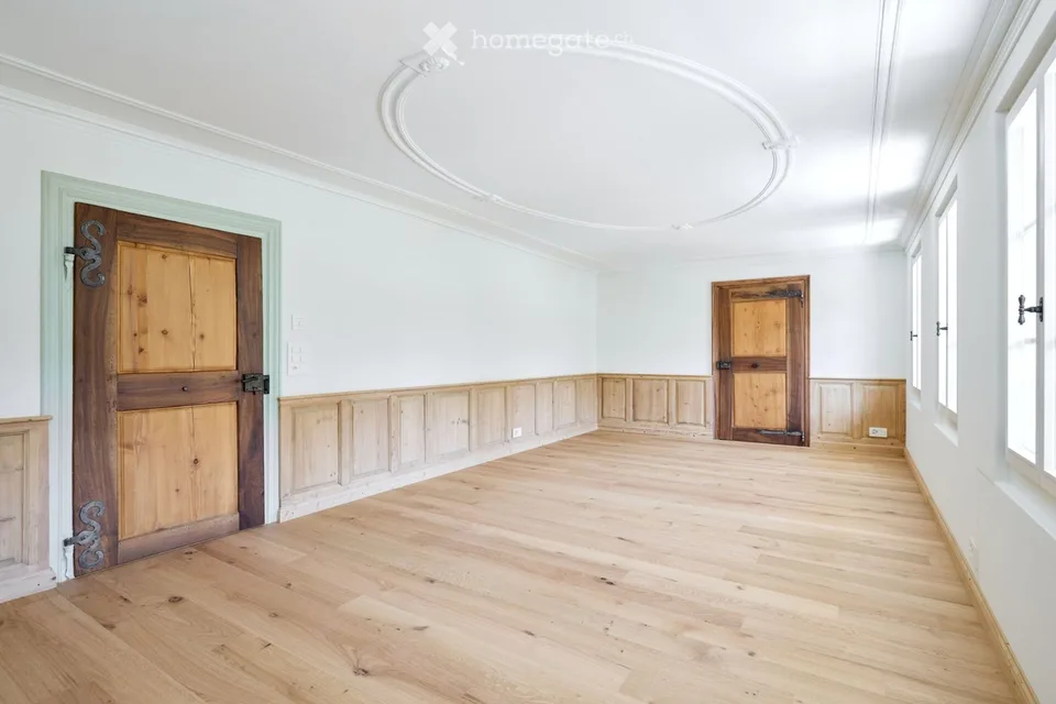 Historische 5.5-Zimmer Wohnung / Büroräume in Seewen SZ