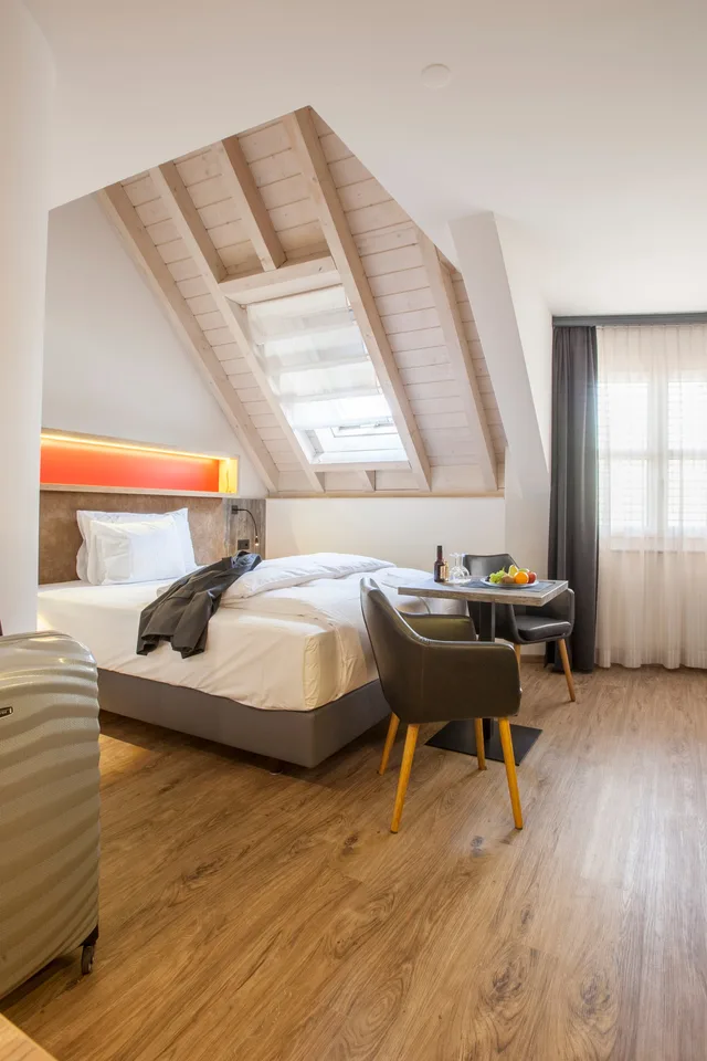 Camera d'albergo **** come soluzione temporanea nel Thessoni Classic, Regensdorf