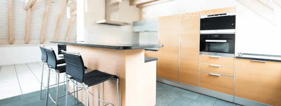Appartement mansardé charmant avec balcon et belle vue à Sissach