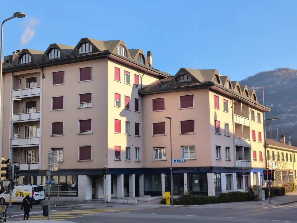 À louer, dépôts destinés principalement pour du stockage, à Sion !