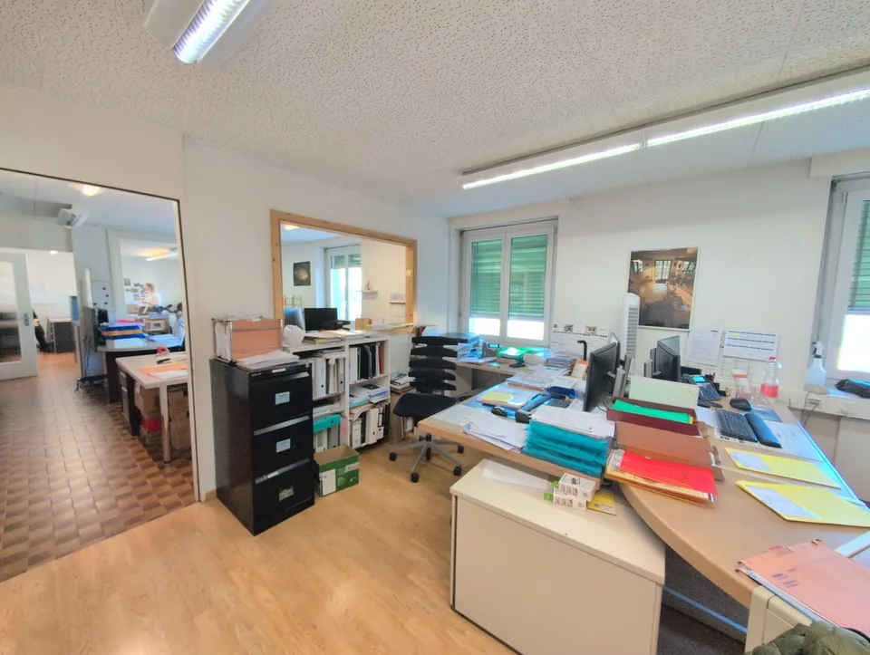 In affitto, spazi di stoccaggio principalmente per scopi di stoccaggio, a Sion! – foto 44 di 47