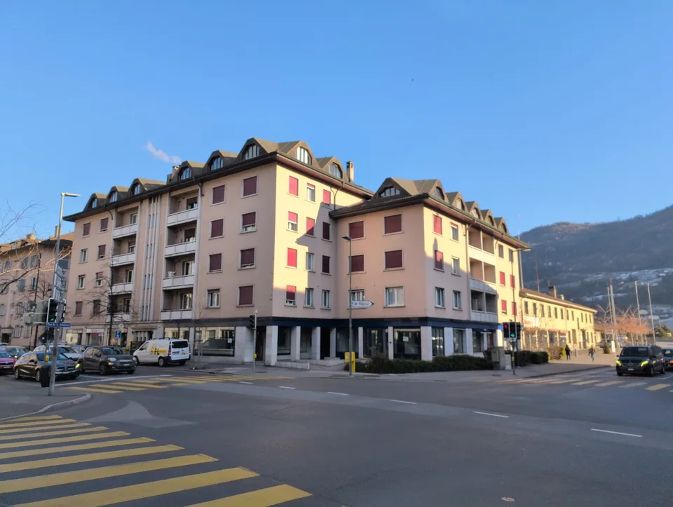 In affitto, locali adibiti principalmente a deposito, a Sion!