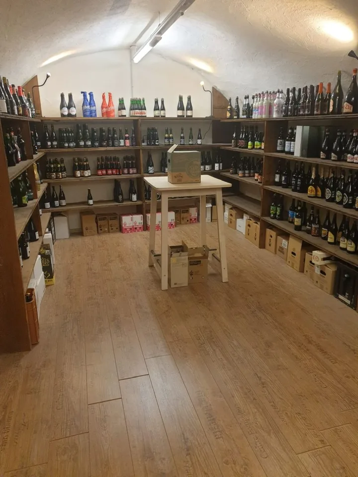 Ab 1.9./1.10. - Hübsches Ladenlokal, Boutique oder Büro