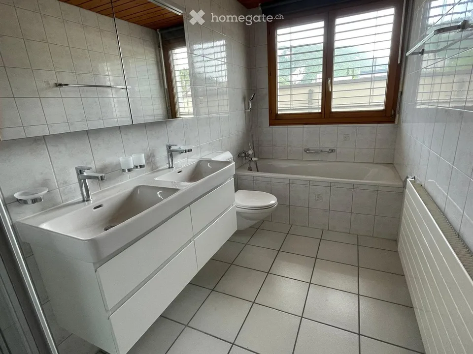 Zu vermieten 4,5-Zimmer-Wohnung im Stadtzentrum von Moutier