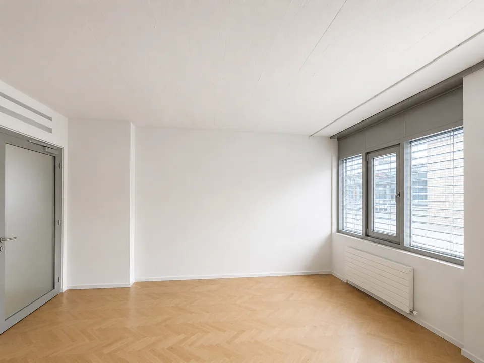 Votre nouveau bureau ? 28 m2 au cœur de Brugg !