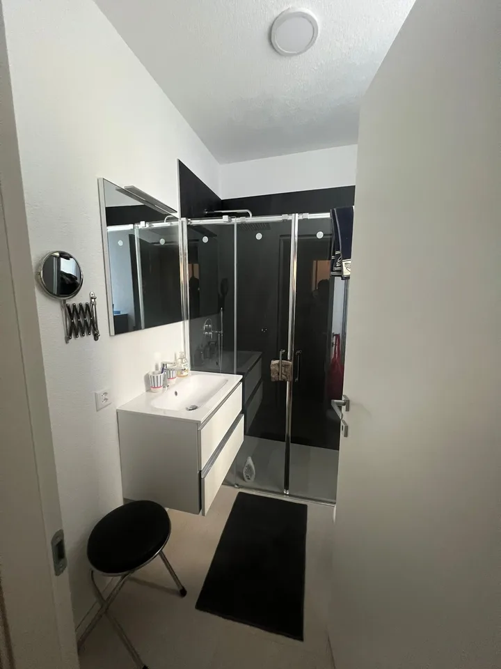 Modern 1.5-room apartment in Mendrisio with balcony