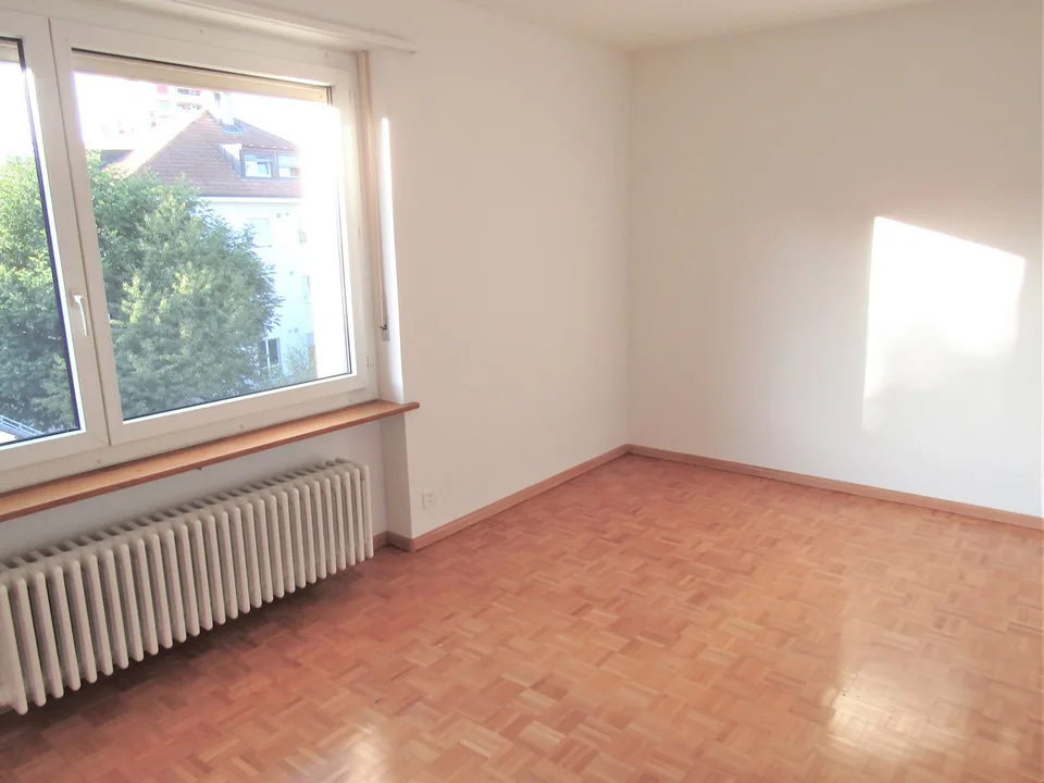 Helle 3-Zimmer-Wohnung mit Balkon in Allschwil