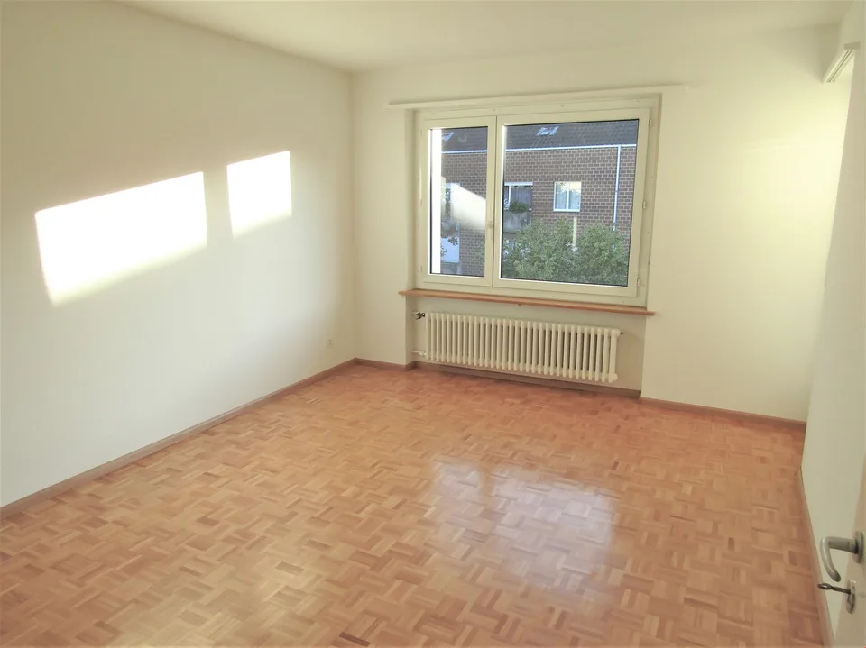Helle 3-Zimmer-Wohnung mit Balkon in Allschwil