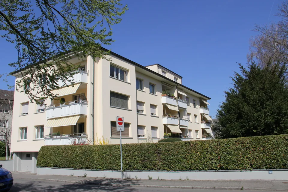Helle 3-Zimmer-Wohnung mit Balkon in Allschwil