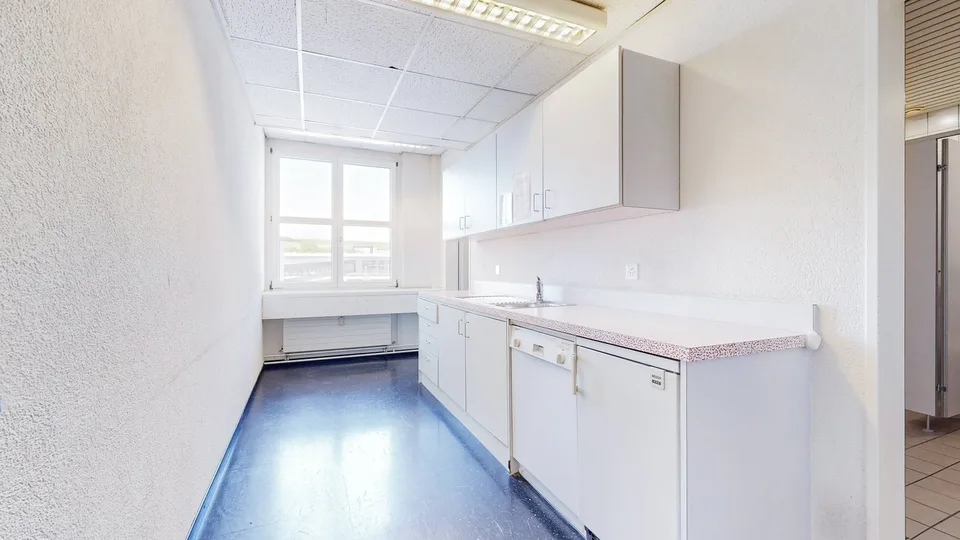Espaces de bureau et commerciaux attractifs dans un emplacement central – photo 9 sur 14