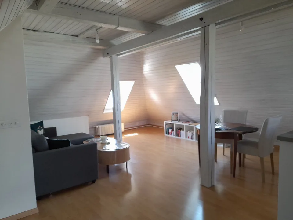 Glion - Route de Caux 15 - appartamento di 3.5 locali nel sottotetto