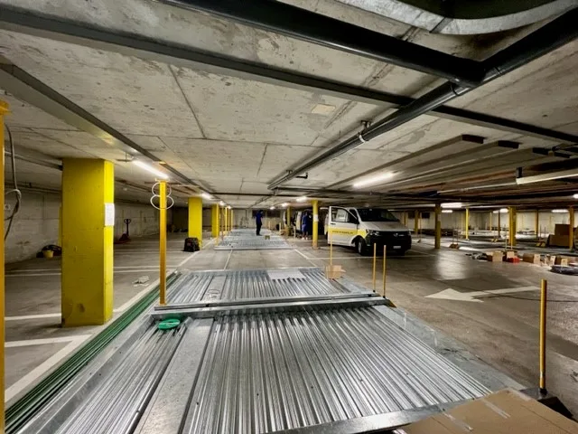 Interior parking space No. 32