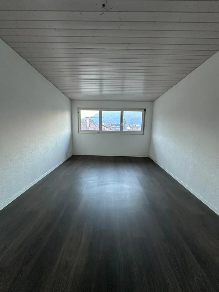 Gemütliche 3.5-Zimmer-Wohnung in Oberurnen – ab Oktober 2026