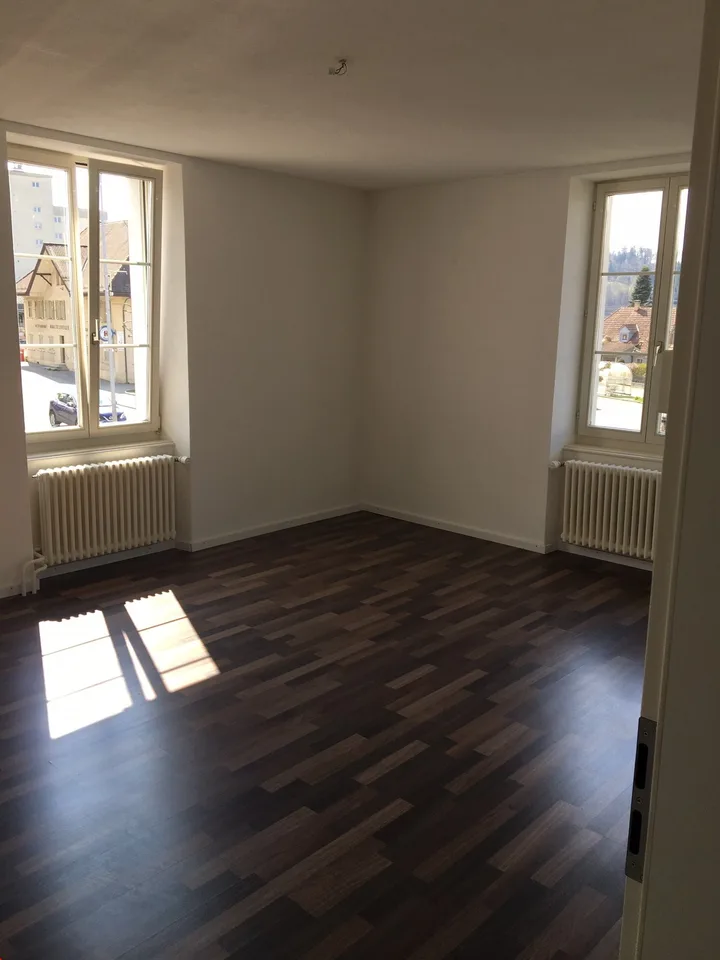 Disponibile dal 1.9./1.10. - Con veranda e giardino, grande appartamento di 3.5 locali ristrutturato
