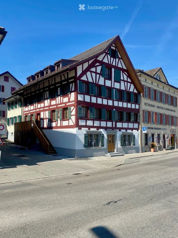 Neuvermietung. Charmante 2.5-Zimmer-Wohnung in Schmerikon – Nähe See und Bahn