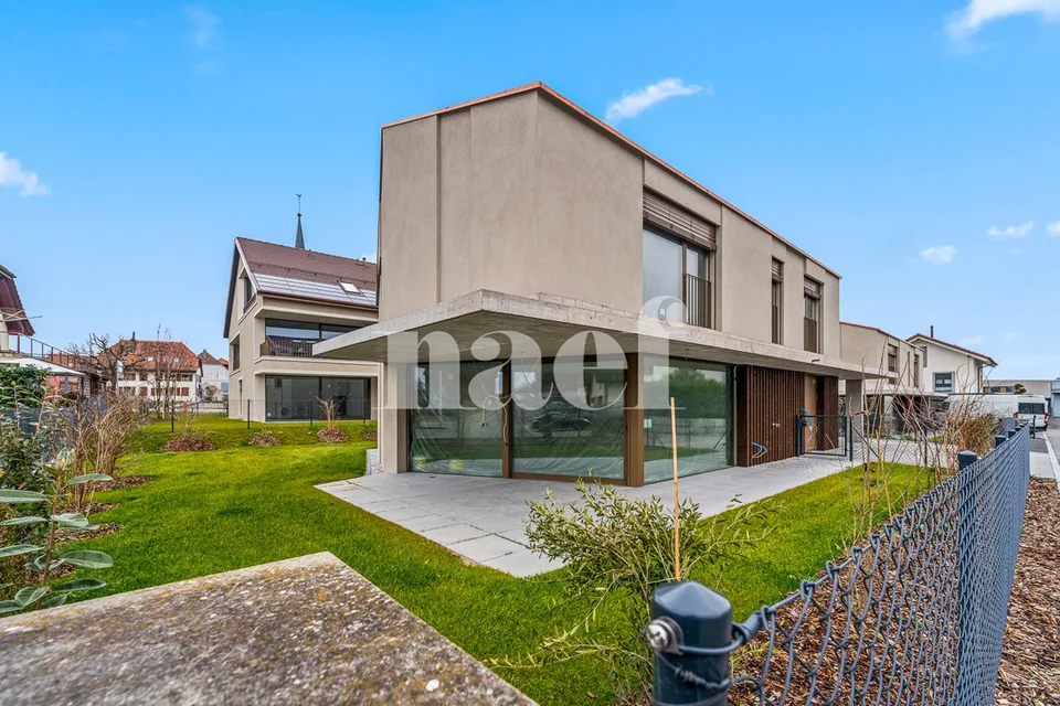 Casa unifamiliare di 6.5 locali e 196 m² con terrazza e giardino in vendita a Gletterens