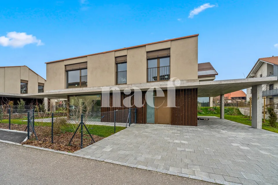 Casa unifamiliare di 6.5 locali e 196 m² con terrazza e giardino in vendita a Gletterens