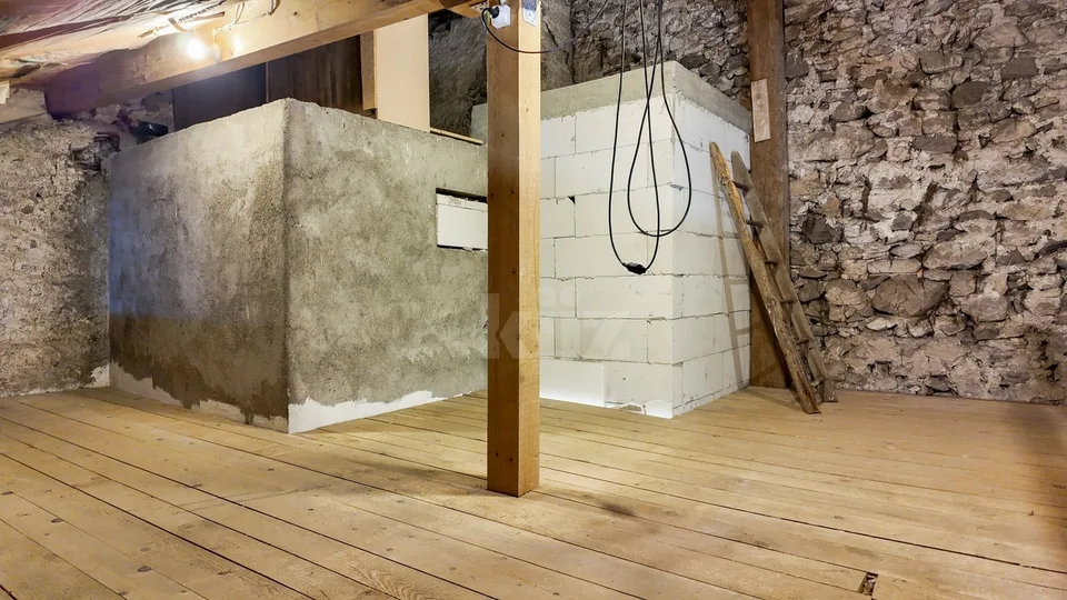 To be fully renovated: Village house – photo 9 of 13