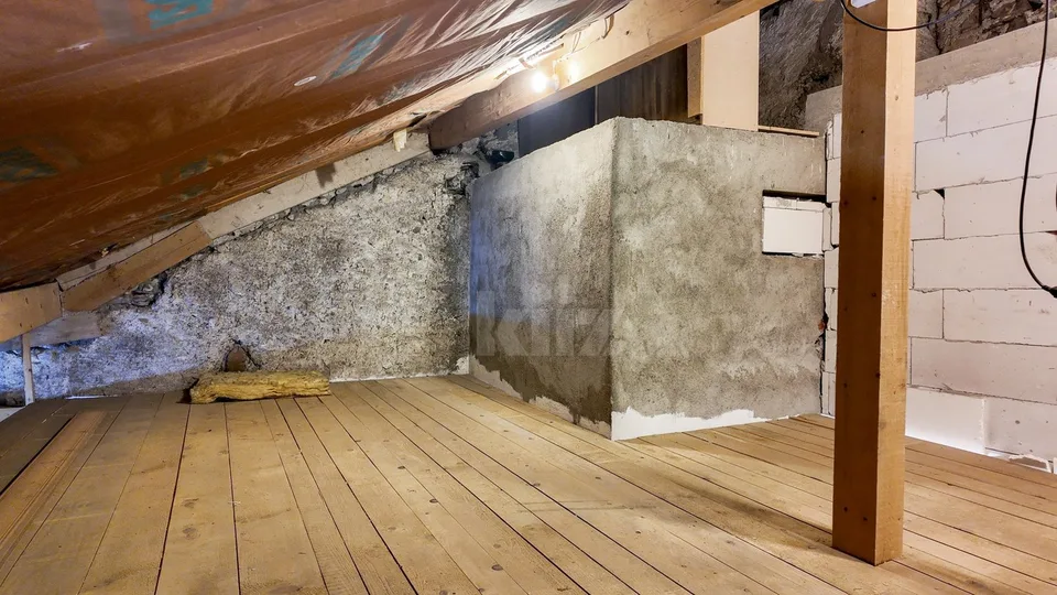 To be fully renovated: Village house – photo 10 of 13