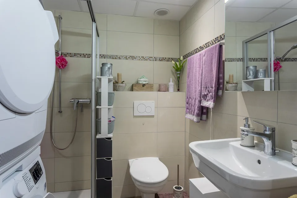 4.5 Zimmer im 1. Stock mit Tiefgaragenplatz – Foto 6 von 11