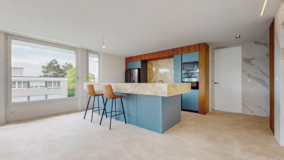 Residenza attica esclusiva con terrazza sud di 133 m² e ristrutturazione totale di alta qualità a Muri vicino a Berna