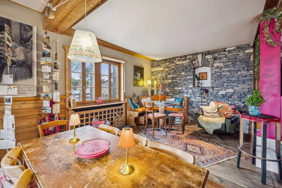Appartement ou projet au centre de Mase avec vaste terrasse