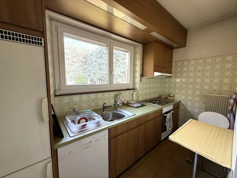 Maison bifamiliale, grand terrain, situation bien desservie – photo 7 sur 19