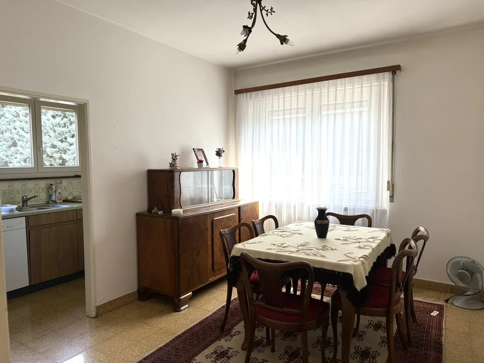 Maison bifamiliale, grand terrain, situation bien desservie – photo 8 sur 19