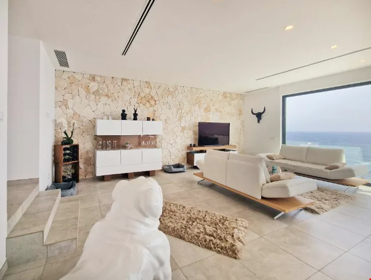 Traumhafte Villa an erster Meereslinie an der Cala Murada