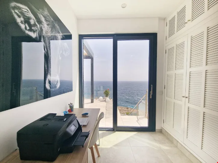 Villa da sogno sulla prima linea di mare a Cala Murada – foto 12 di 17